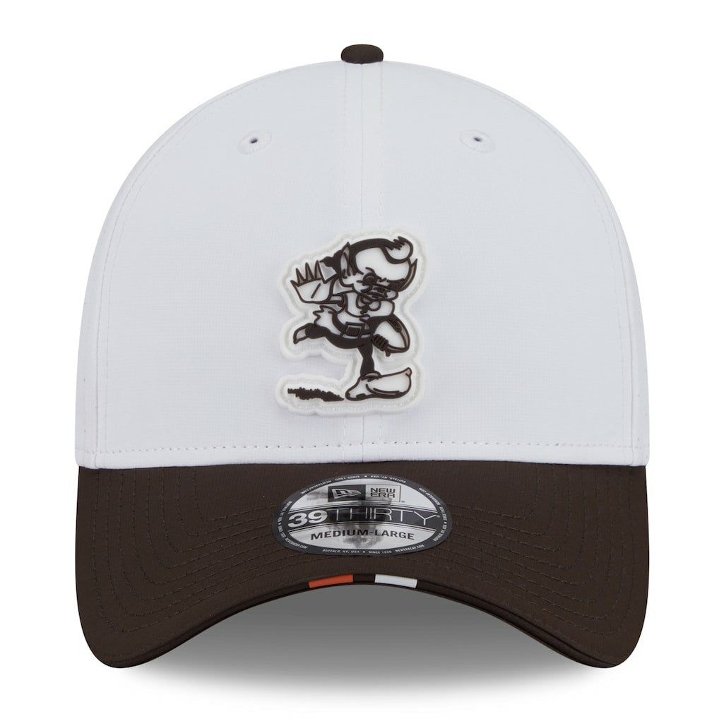 Cleveland Browns New Era 2025 NFL Training Camp Throwback Logo 39THIRTY Flex Hat