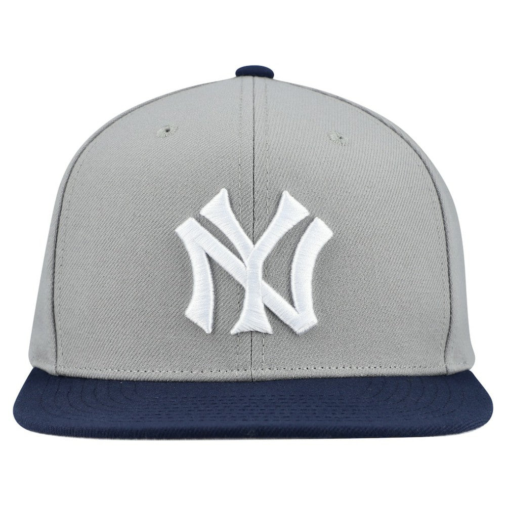 New York Yankees Mitchell & Ness Cooperstown Collection Basic Flip Snapback Hat | MLB US