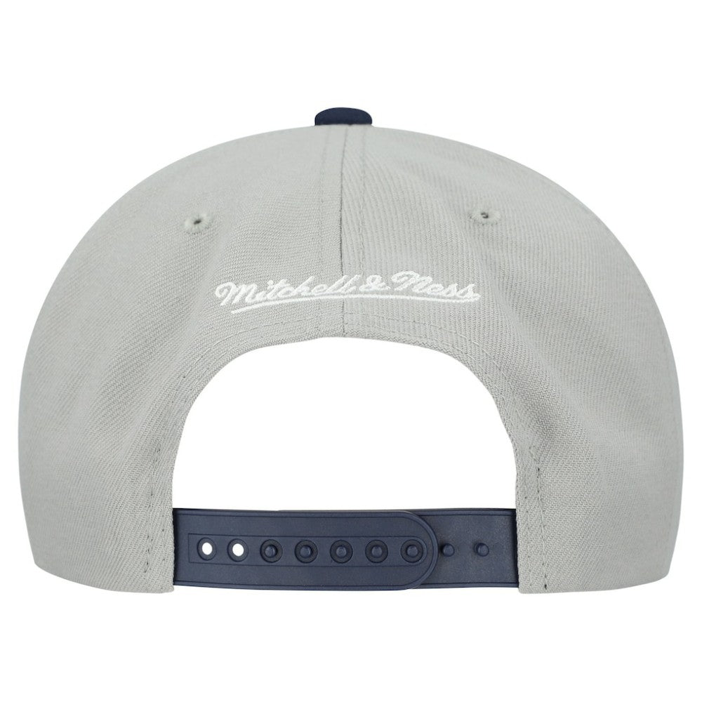 Atlanta Braves Mitchell & Ness Basic Flip Snapback Hat | MLB New
