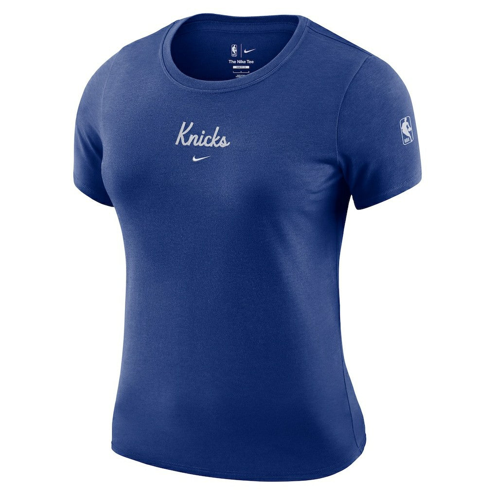 New York Knicks Women's Courtside Modest Cropped Tri-Blend T-Shirt New