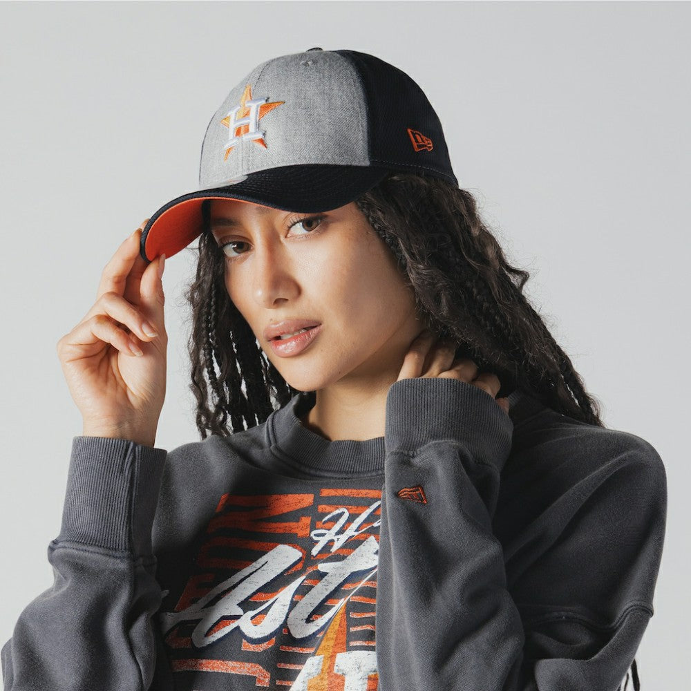 Houston Astros New Era Women's Boxy Mineral Wash Dolmen Sleeve Cropped Sweatshirt | MLB US