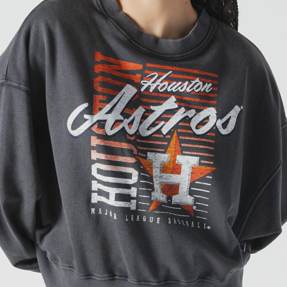 Houston Astros New Era Women's Boxy Mineral Wash Dolmen Sleeve Cropped Sweatshirt | MLB US