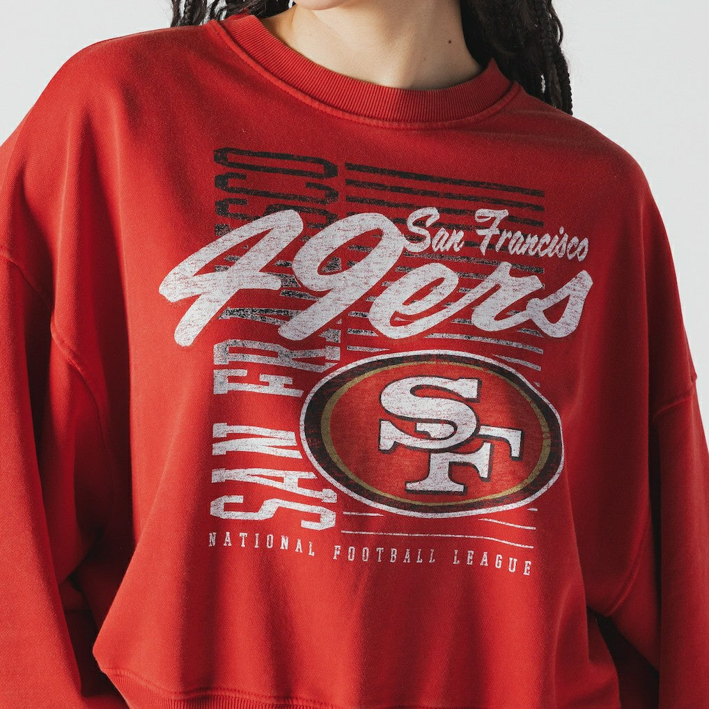 San Francisco 49ers New Era Women's Oversized Throwback Mineral Wash Crew Neck Sweatshirt