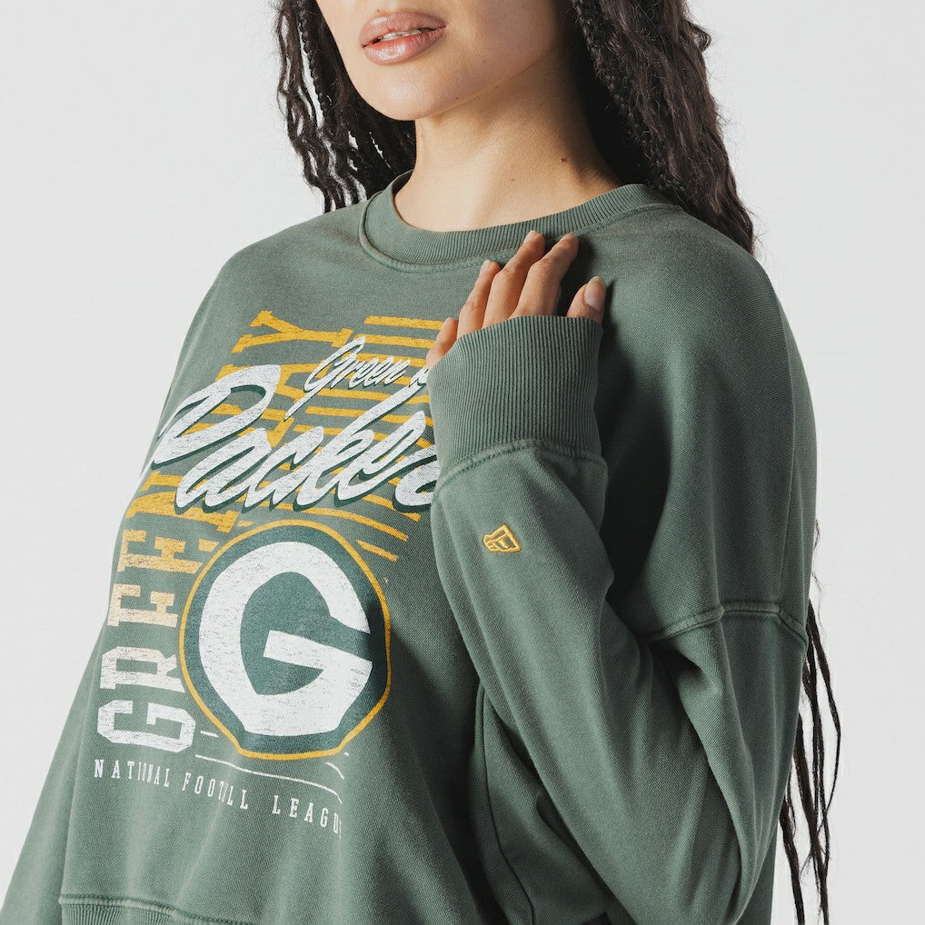 Green Bay Packers New Era Women's Oversized Throwback Mineral Wash Crew Neck Sweatshirt