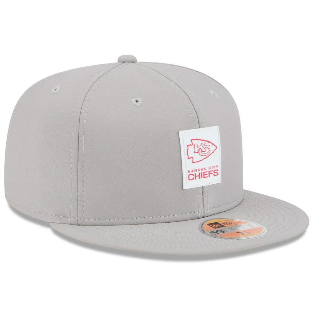 Kansas City Chiefs New Era 2025 Sideline 59FIFTY Fitted Hat