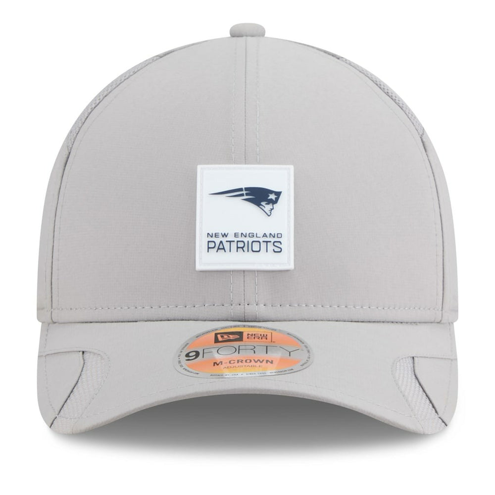 New England Patriots New Era 2025 Sideline M-Crown 9FORTY Adjustable Hat
