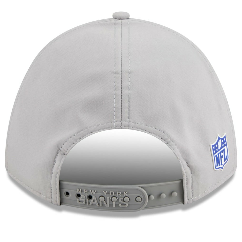 New York Giants New Era 2025 Sideline M-Crown 9FORTY Adjustable Hat