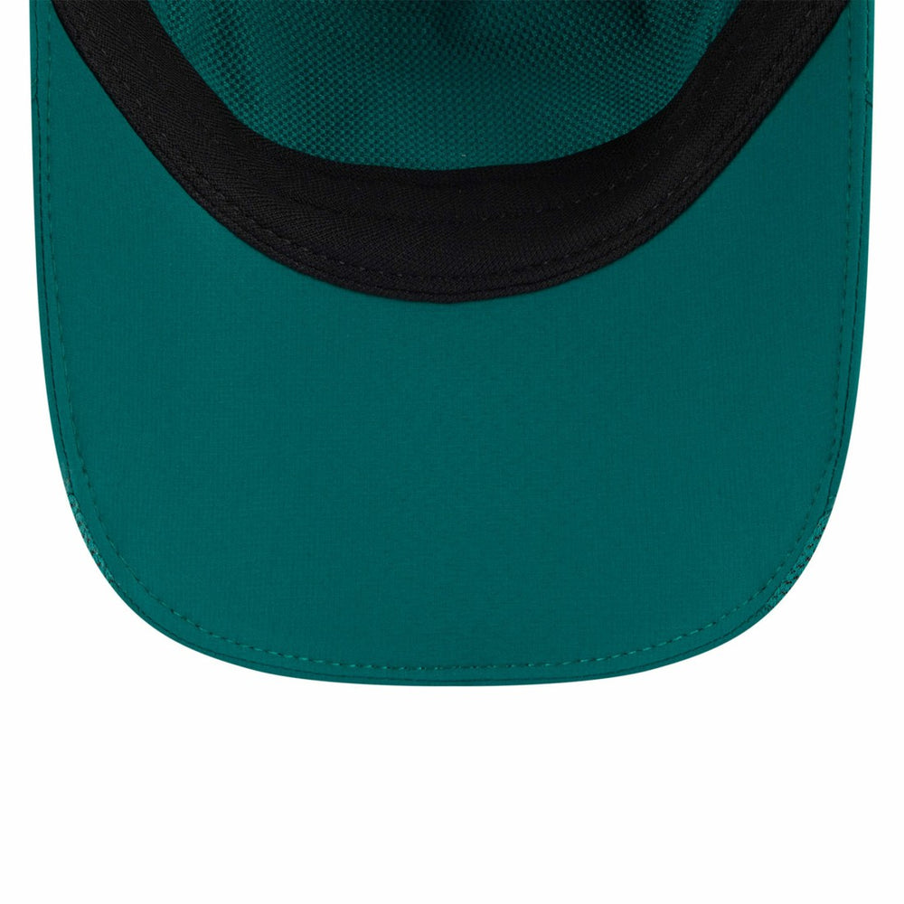 New York Jets New Era 2025 Sideline Runner Adjustable Hat