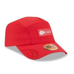 Kansas City Chiefs New Era 2025 Sideline Runner Adjustable Hat