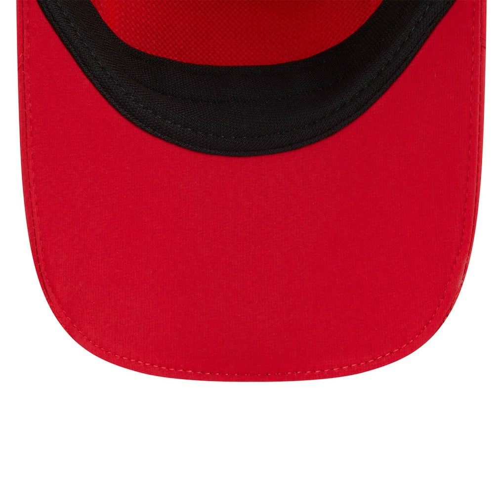 Kansas City Chiefs New Era 2025 Sideline Runner Adjustable Hat