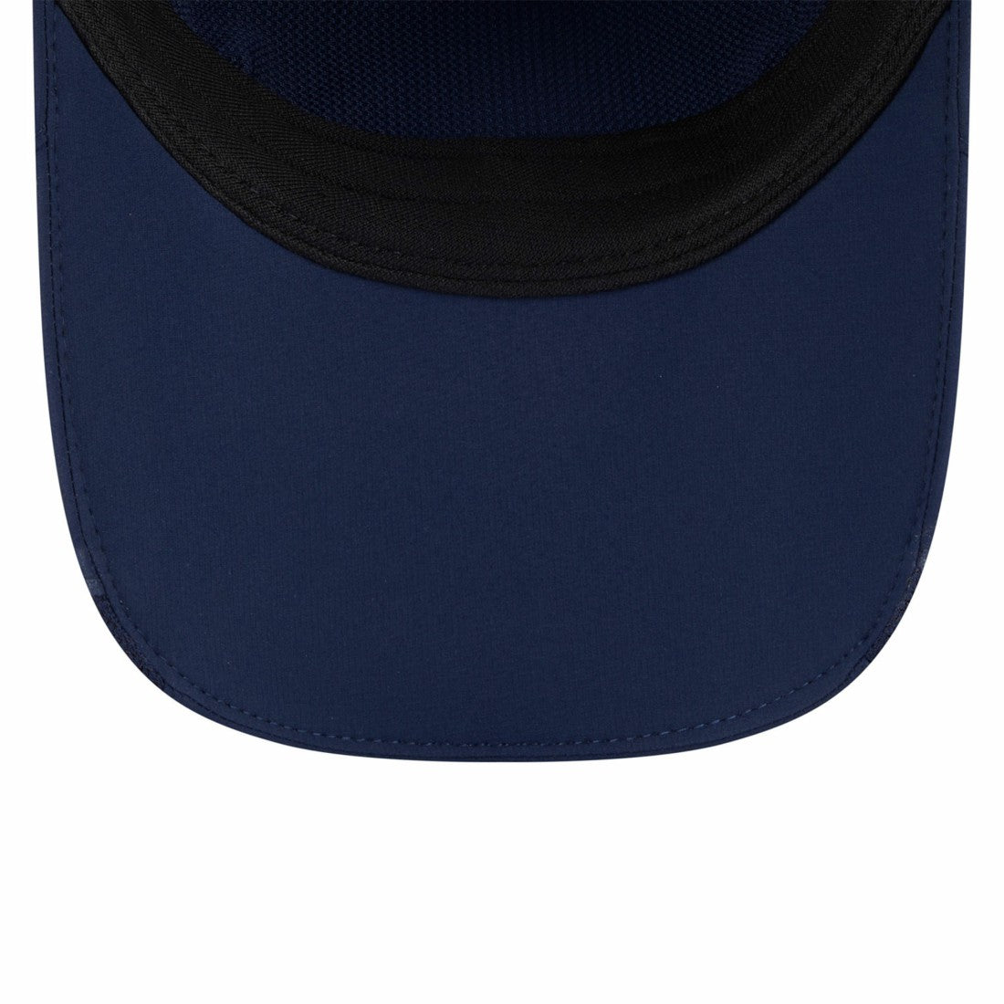 Tennessee Titans New Era 2025 Sideline Runner Adjustable Hat
