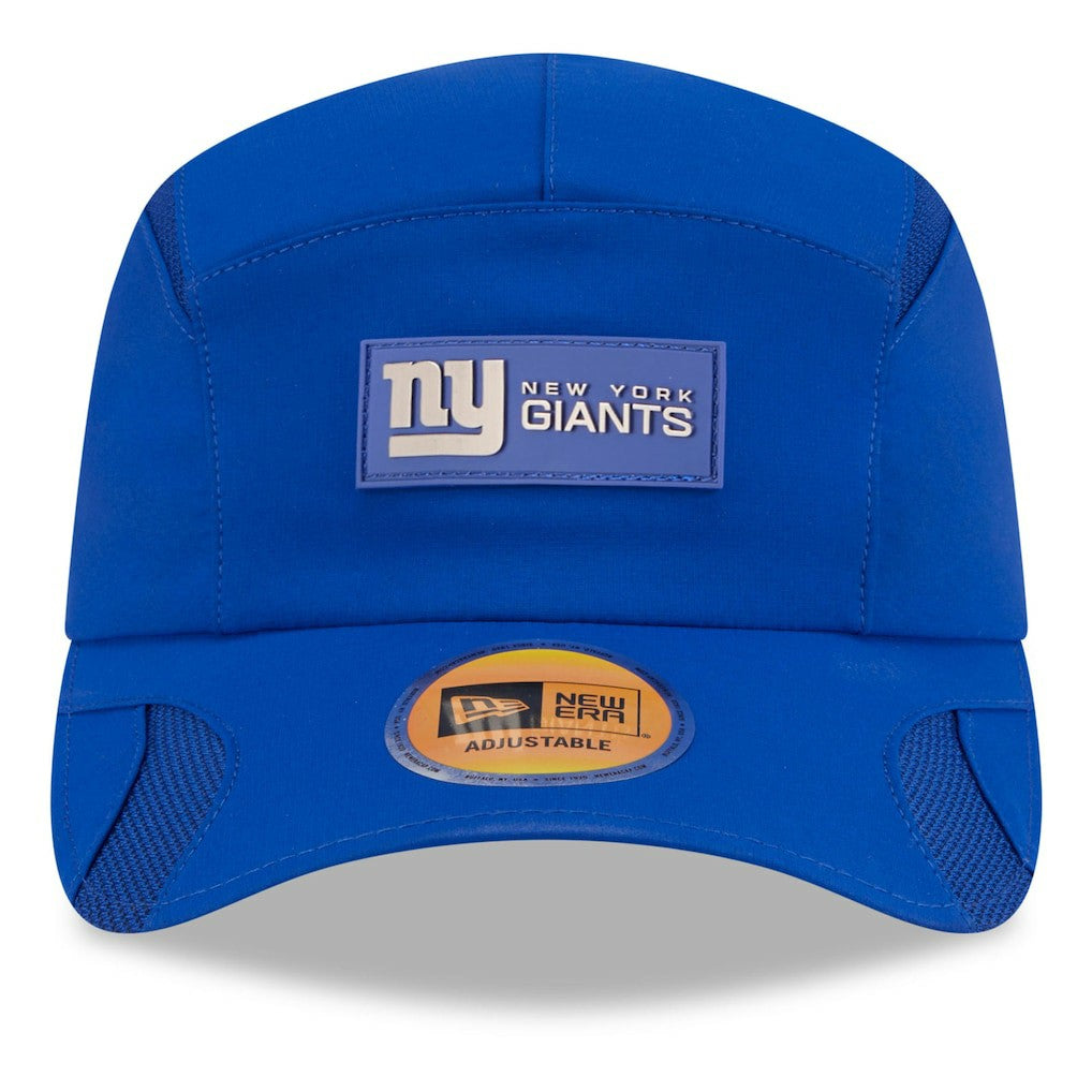 New York Giants New Era 2025 Sideline Runner Adjustable Hat