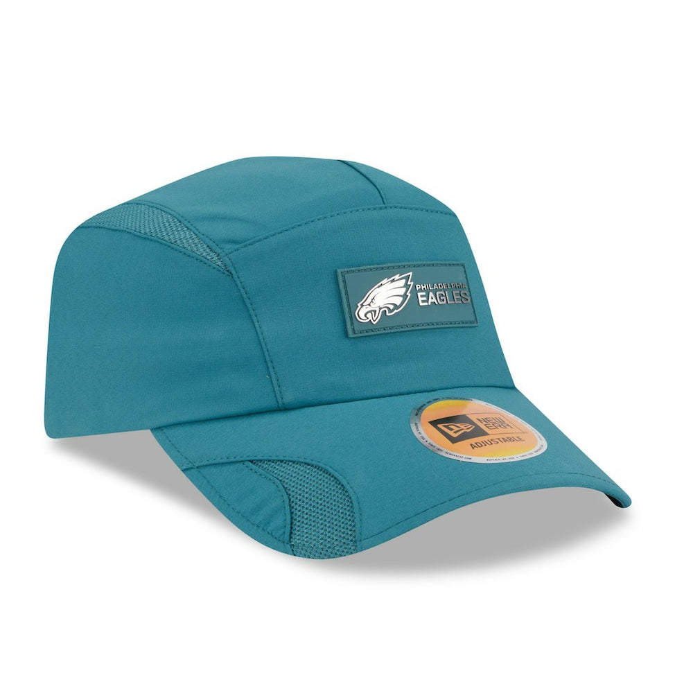 Philadelphia Eagles New Era 2025 Sideline Runner Adjustable Hat