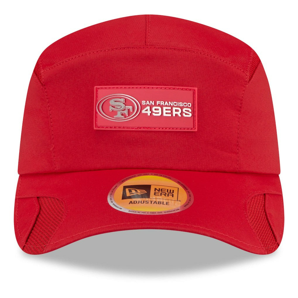 San Francisco 49ers New Era 2025 Sideline Runner Adjustable Hat