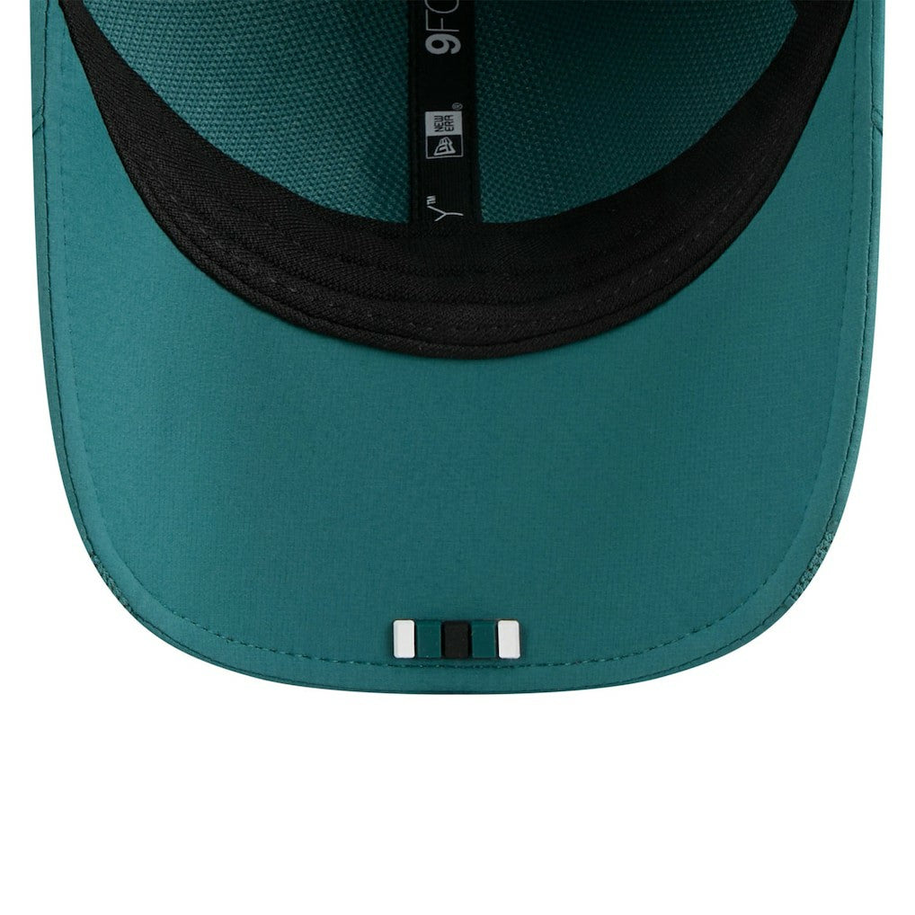 Philadelphia Eagles New Era Youth 2025 Sideline M-Crown 9FORTY Adjustable Hat