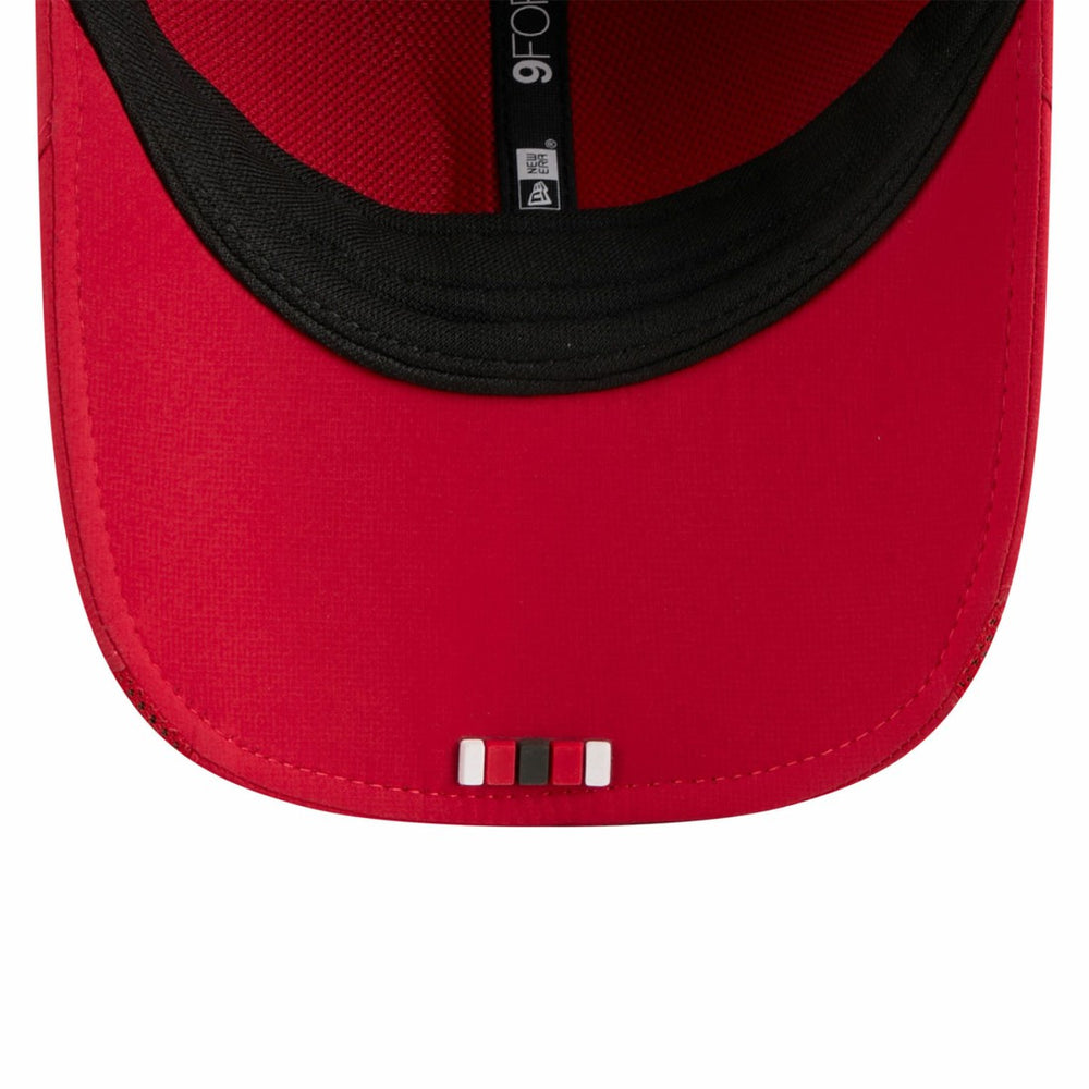 Tampa Bay Buccaneers New Era Youth 2025 Sideline M-Crown 9FORTY Adjustable Hat