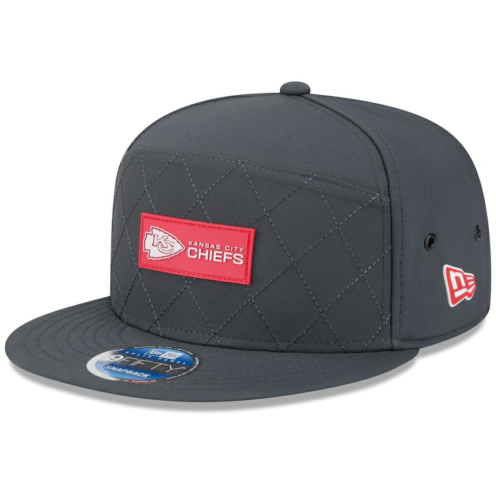 Kansas City Chiefs New Era 2025 Sideline Cold Weather Split Panel 9FIFTY Snapback Hat