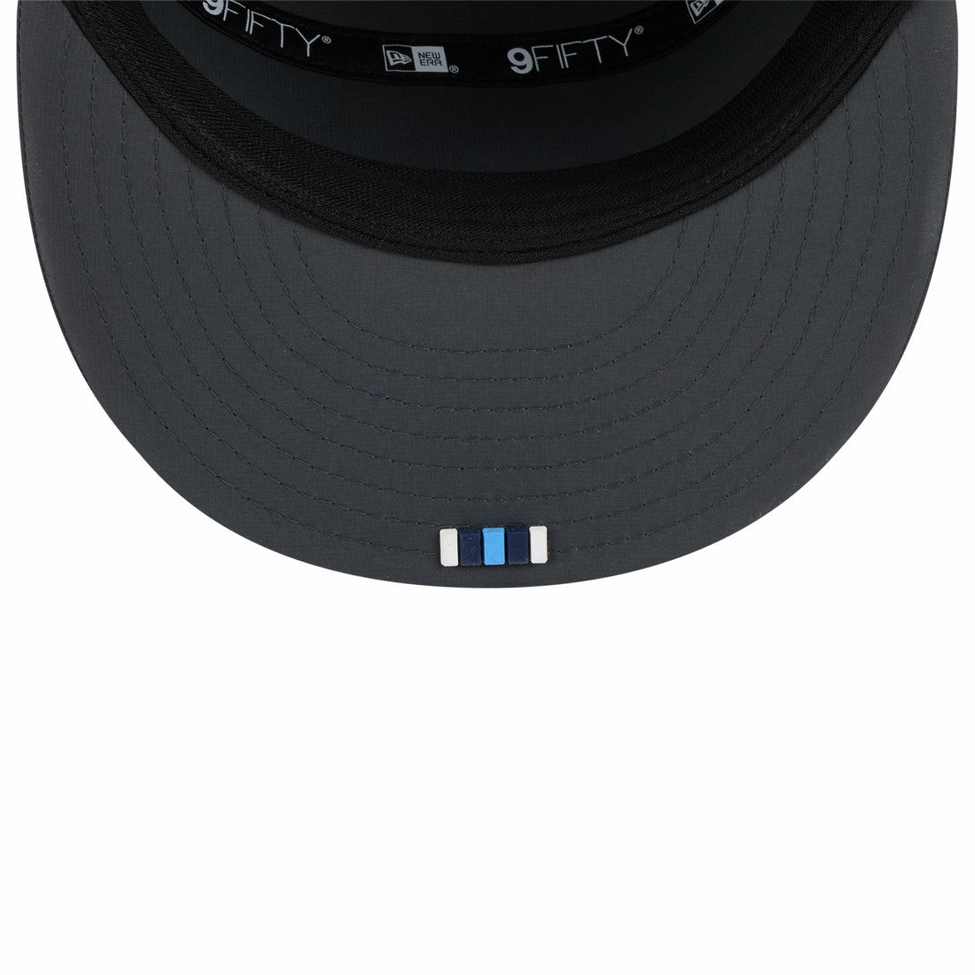 Tennessee Titans New Era 2025 Sideline Cold Weather Split Panel 9FIFTY Snapback Hat