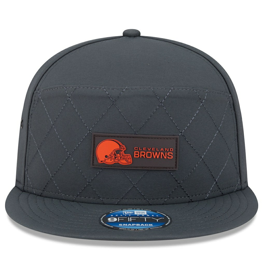 Cleveland Browns New Era 2025 Sideline Cold Weather Split Panel 9FIFTY Snapback Hat