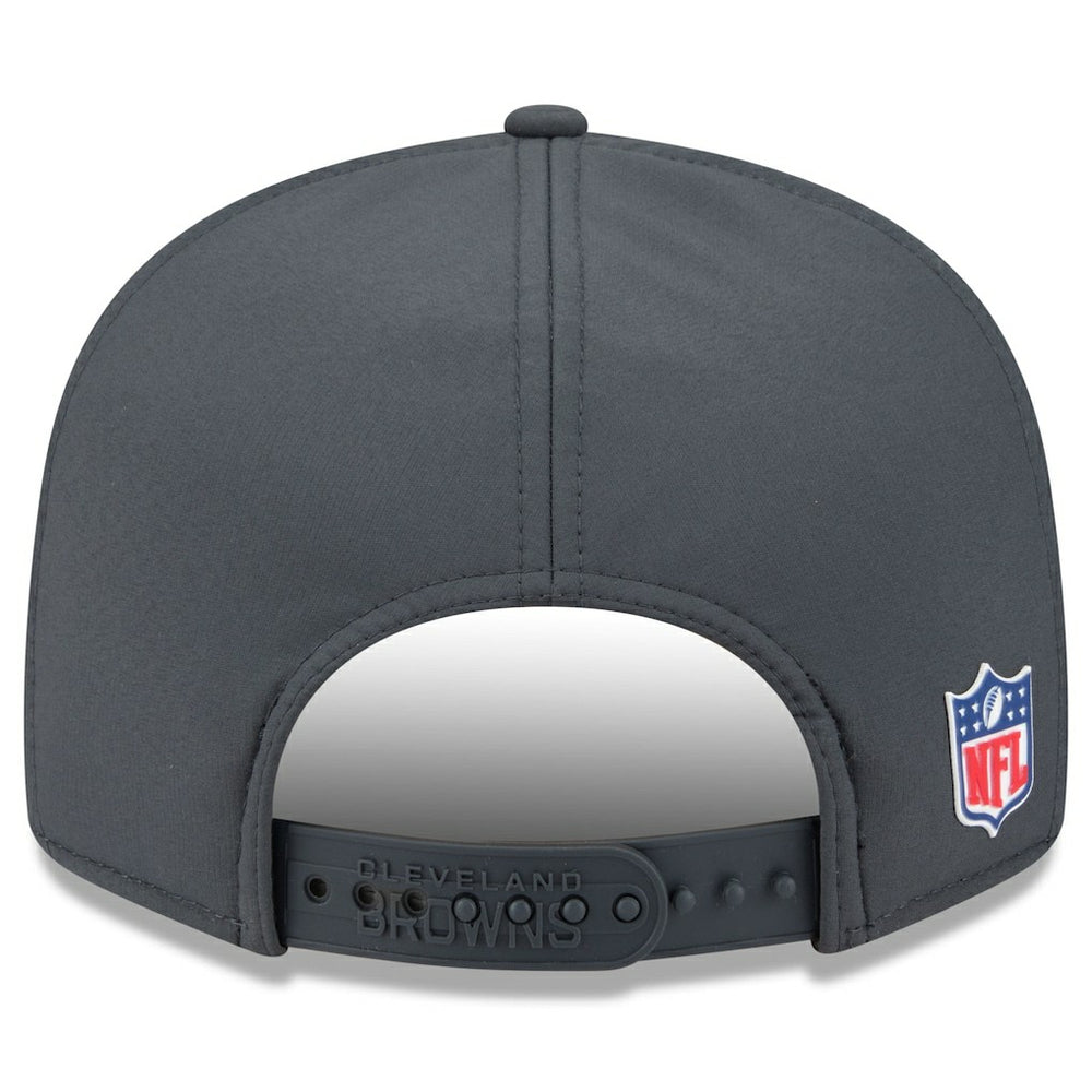 Cleveland Browns New Era 2025 Sideline Cold Weather Split Panel 9FIFTY Snapback Hat