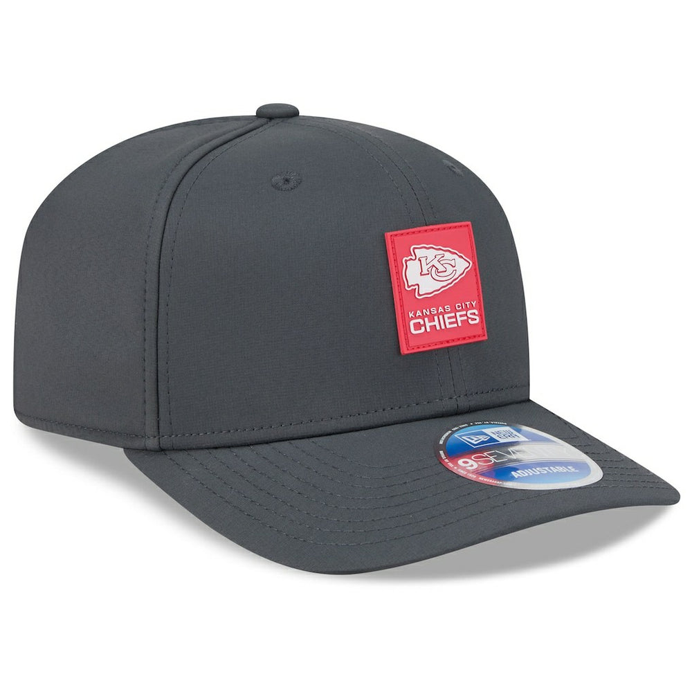 Kansas City Chiefs New Era 2025 Sideline Cold Weather 9SEVENTY Adjustable Hat