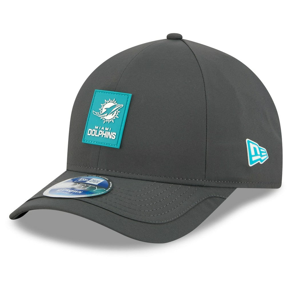 Miami Dolphins New Era 2025 Sideline Cold Weather 9FORTY M-Crown Adjustable Hat