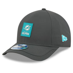Miami Dolphins New Era 2025 Sideline Cold Weather 9FORTY M-Crown Adjustable Hat