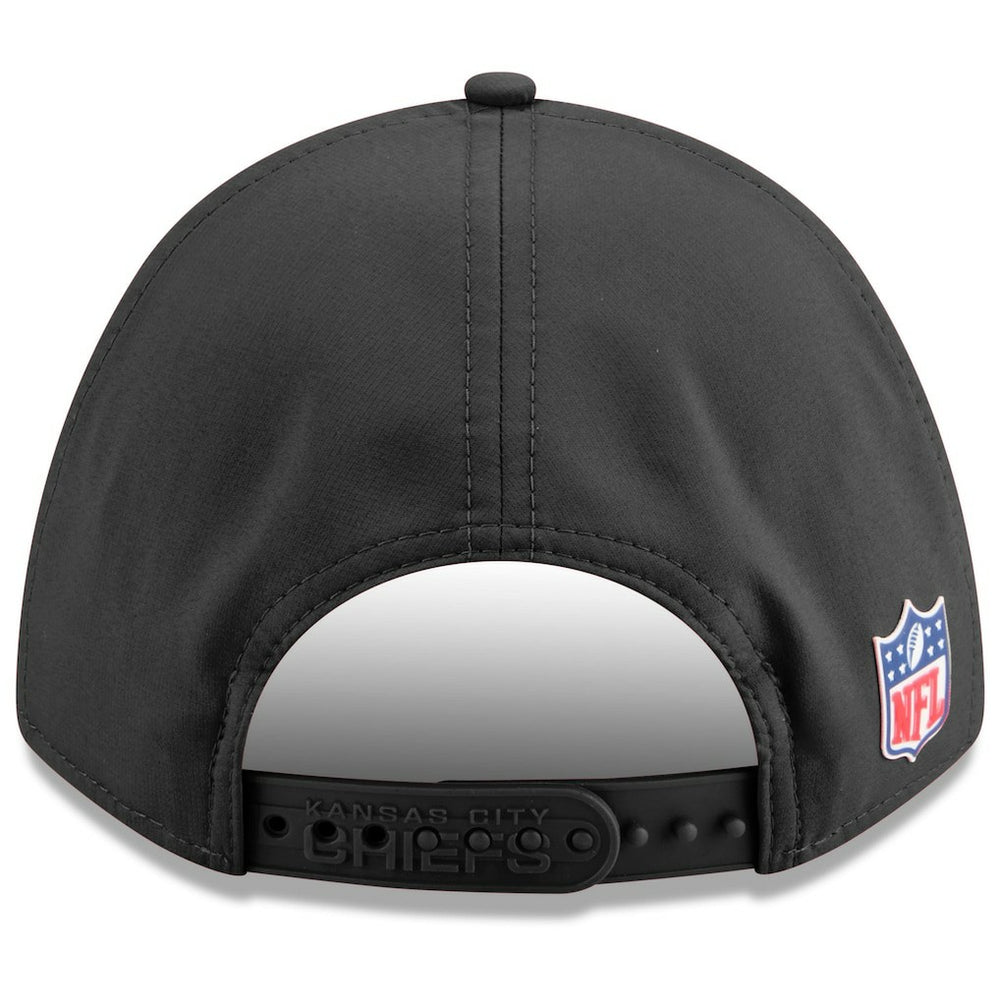 Kansas City Chiefs New Era 2025 Sideline Cold Weather 9FORTY M-Crown Adjustable Hat
