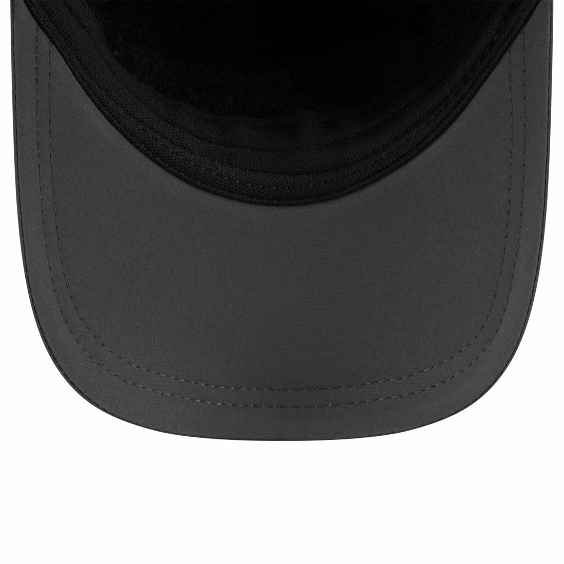 Tennessee Titans New Era 2025 Sideline Cold Weather Runner Dog Ear Adjustable Hat