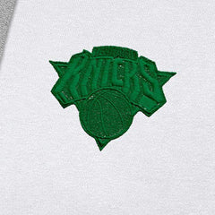 New York Knicks Antigua St. Patrick's Day Victory Raglan Pullover Hoodie New