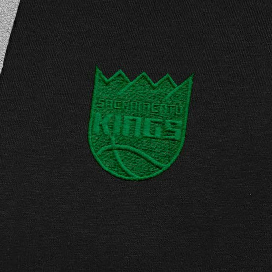 Sacramento Kings Antigua St. Patrick's Day Victory Raglan Pullover Hoodie On Sale