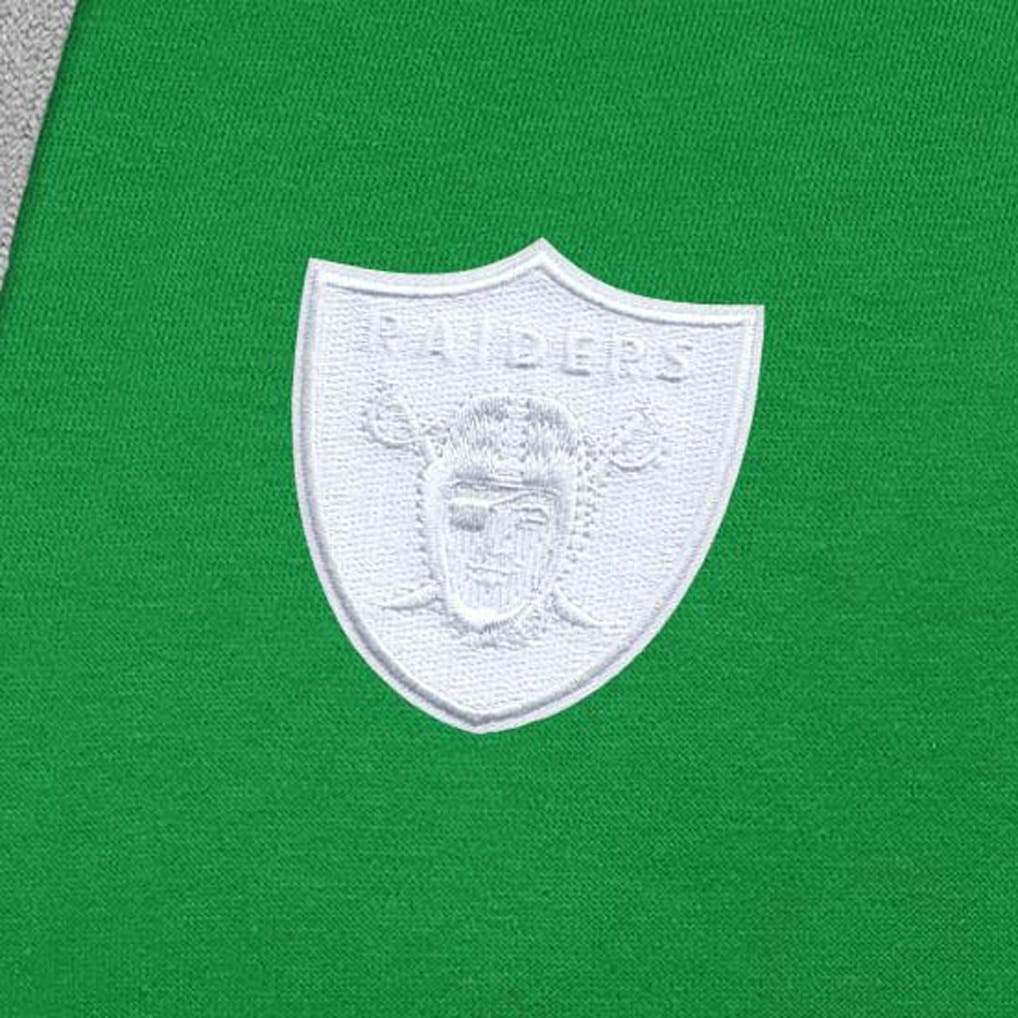 Las Vegas Raiders  Antigua St. Patrick's Day Victory Pullover Hoodie