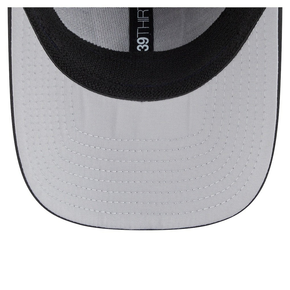 Las Vegas Raiders New Era Perforated 39THIRTY Flex Hat