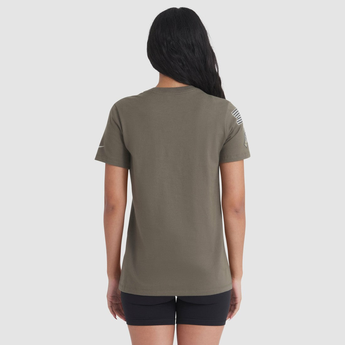 Tampa Bay Buccaneers Nike Women's 2025 Salute to Service Sideline T-Shirt