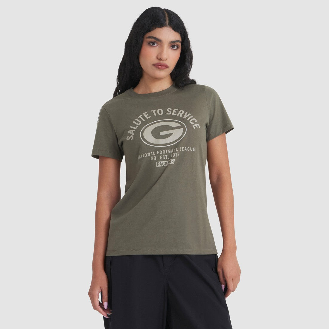 Green Bay Packers Nike Women's 2025 Salute to Service Sideline T-Shirt