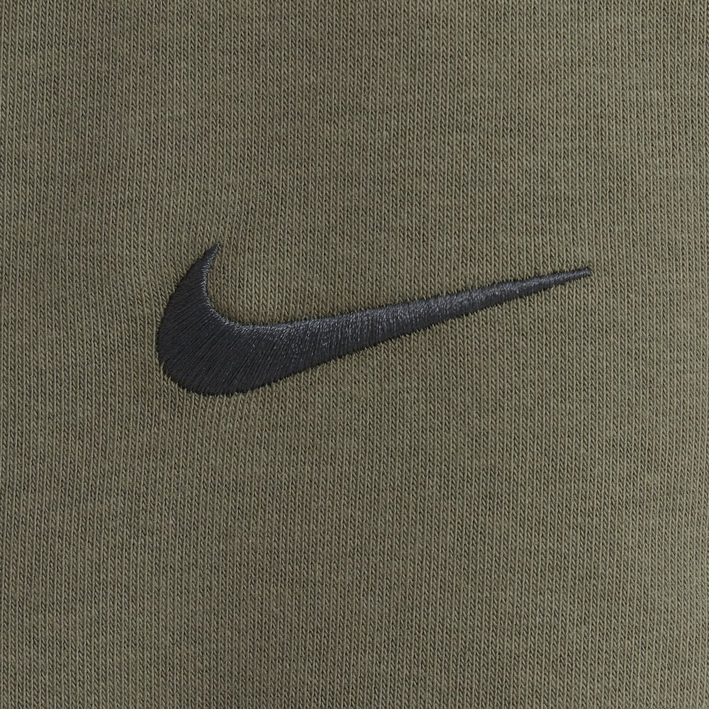 Seattle Seahawks Nike Women's 2025 Salute to Service Sideline Standard Issue Dri-FIT Hoodie
