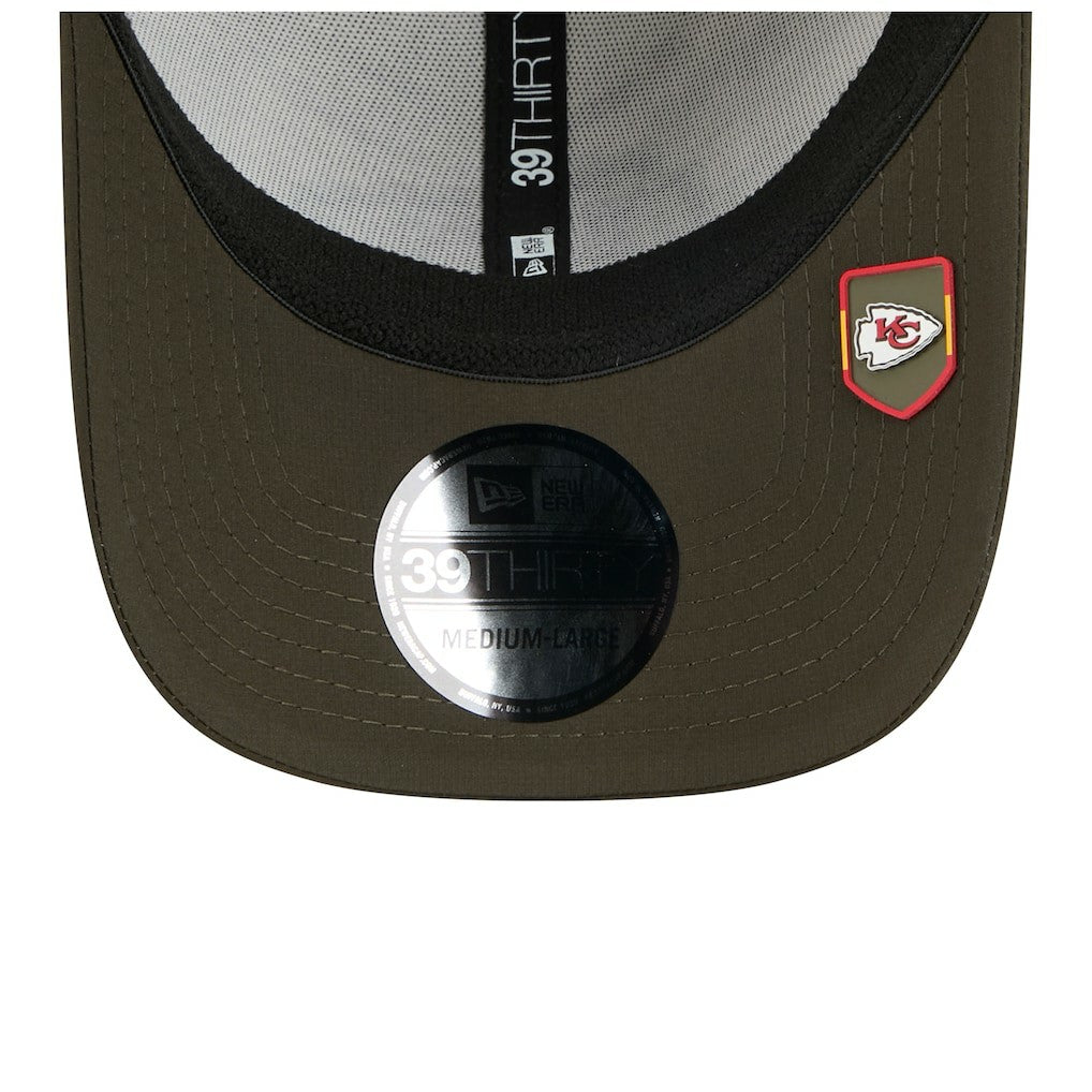 Kansas City Chiefs New Era 2025 Salute to Service 39THIRTY Flex Hat