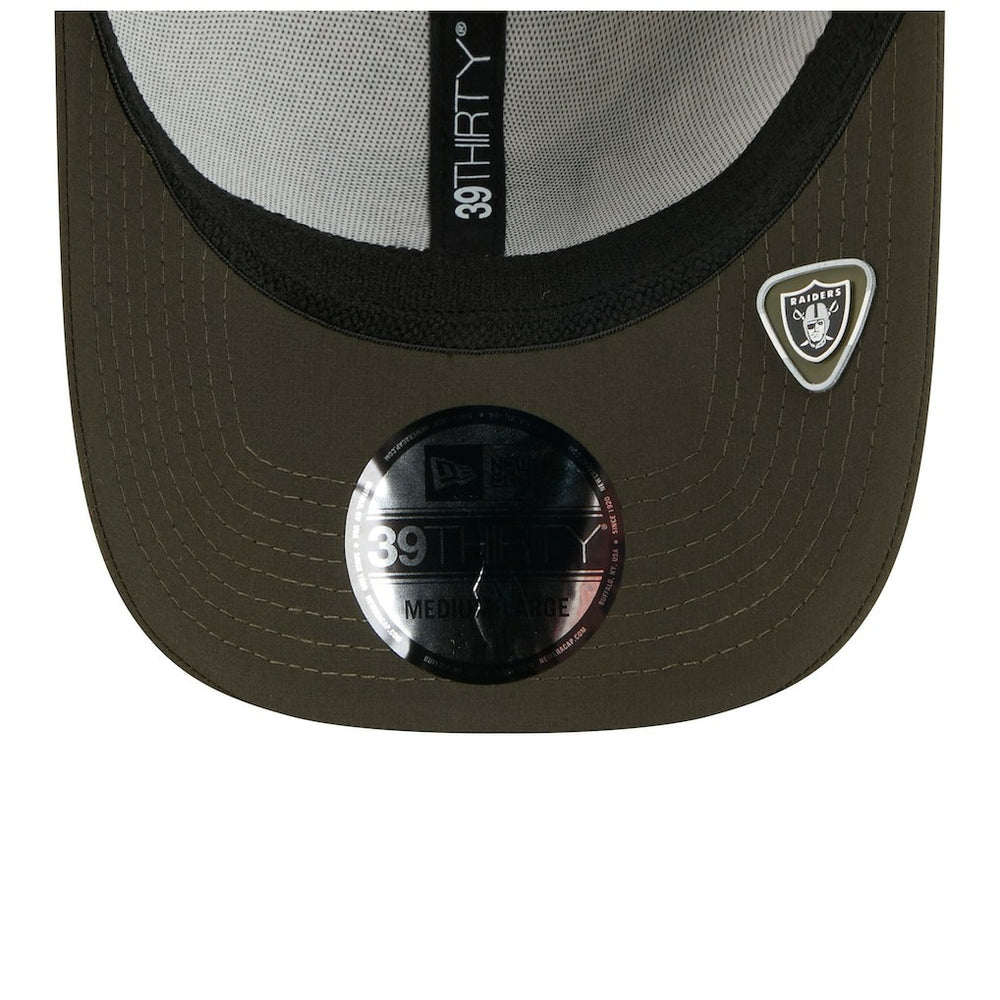 Las Vegas Raiders New Era 2025 Salute to Service 39THIRTY Flex Hat