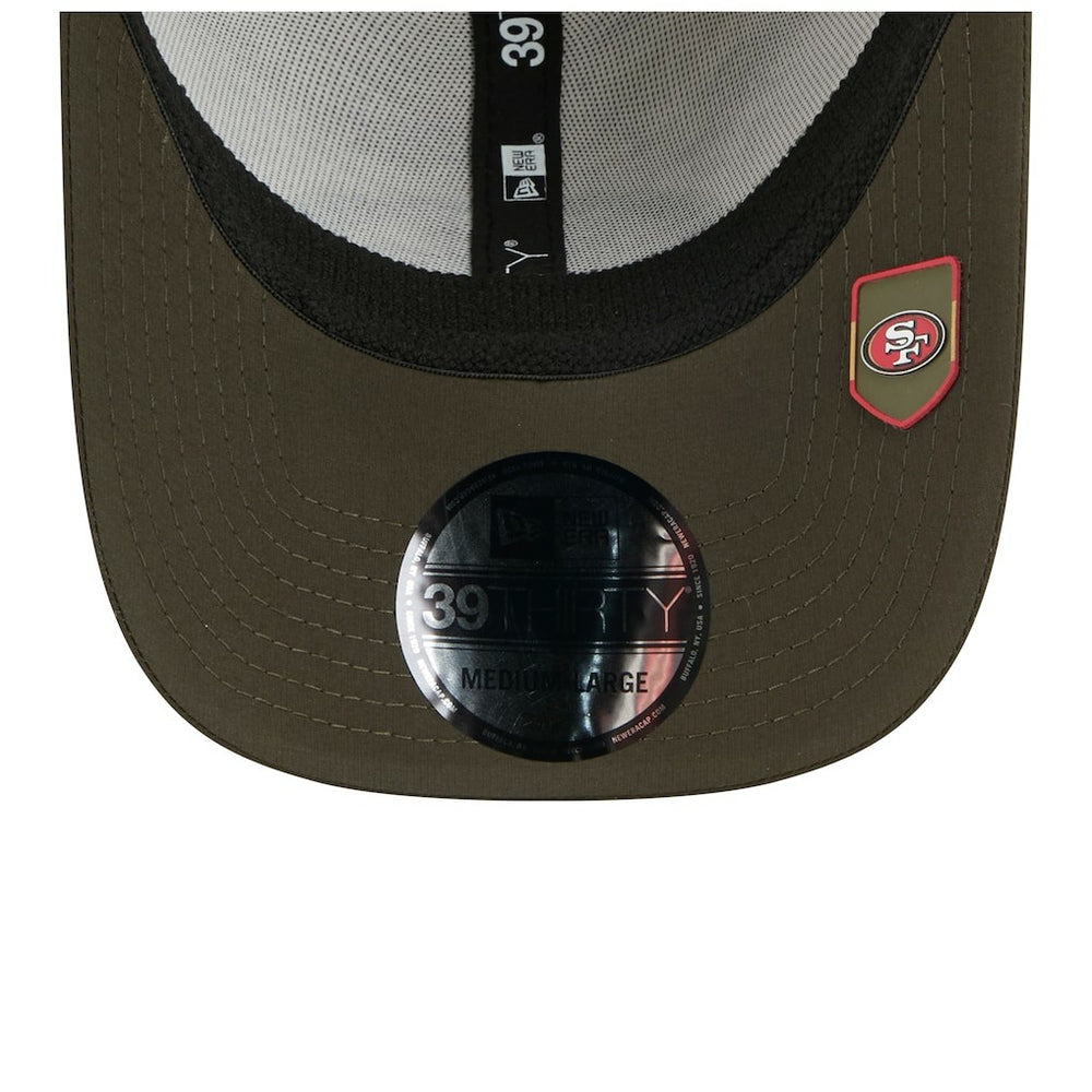 San Francisco 49ers New Era 2025 Salute to Service 39THIRTY Flex Hat