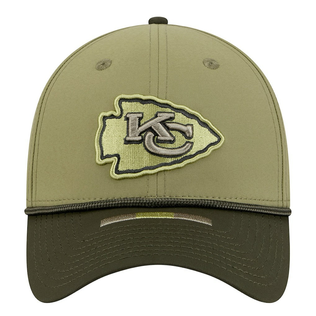 Kansas City Chiefs New Era 2025 Salute to Service 39THIRTY Flex Hat