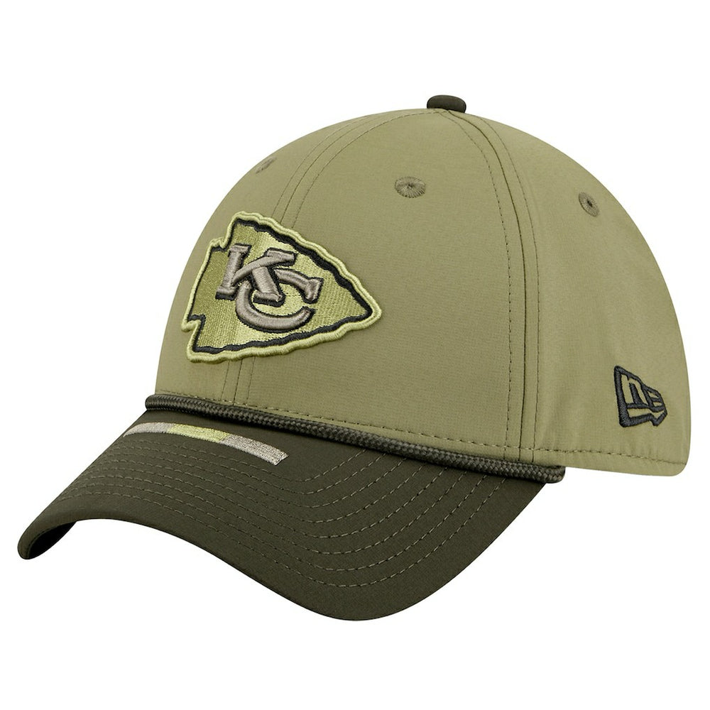Kansas City Chiefs New Era 2025 Salute to Service 39THIRTY Flex Hat
