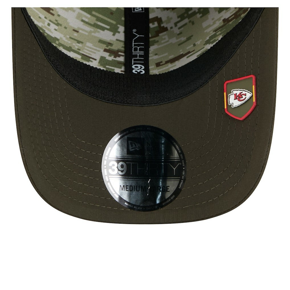 Kansas City Chiefs New Era 2025 Salute to Service 39THIRTY Flex Hat