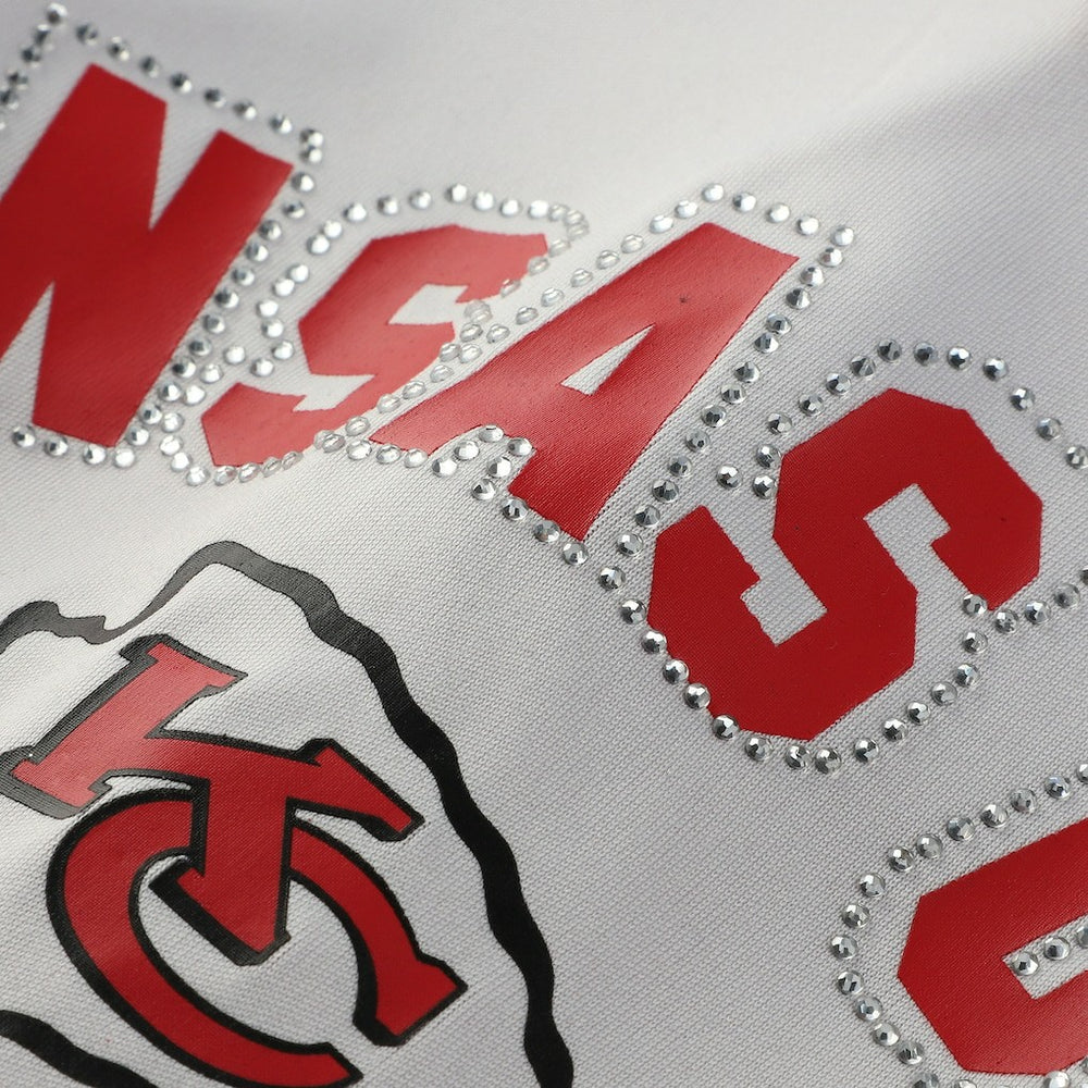 Kansas City Chiefs Fanatics Patrick Mahomes  Women's Plus Size Bling V-Neck T-Shirt