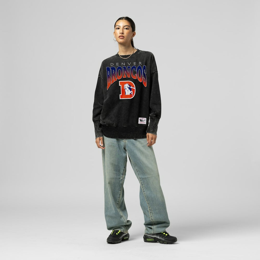 Denver Broncos Mitchell & Ness Women's Delineate Mineral Wash Crewneck Sweatshirt