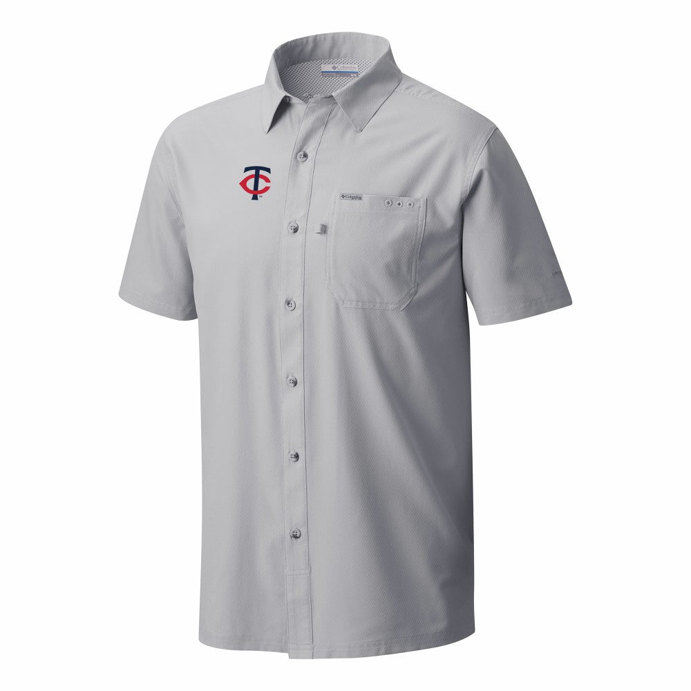 Minnesota Twins Columbia Slack Tide Omni-Wick Button-Up Camp Shirt | MLB New