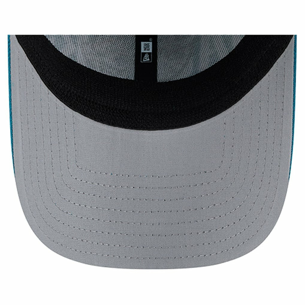 Jacksonville Jaguars New Era Overlap Logo 39THIRTY Stretch Fit Hat