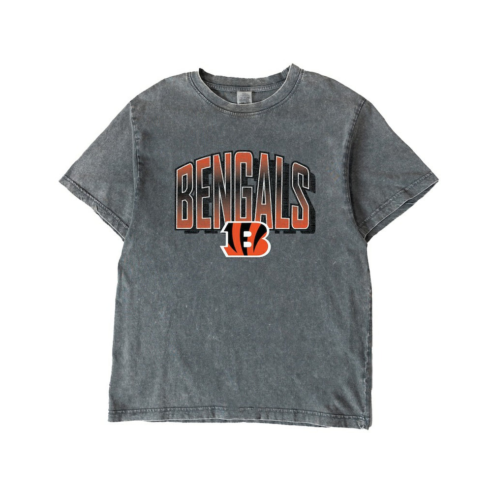 Cincinnati Bengals  Gameday Couture Women's Peak Performance Oversized Snow Wash T-Shirt