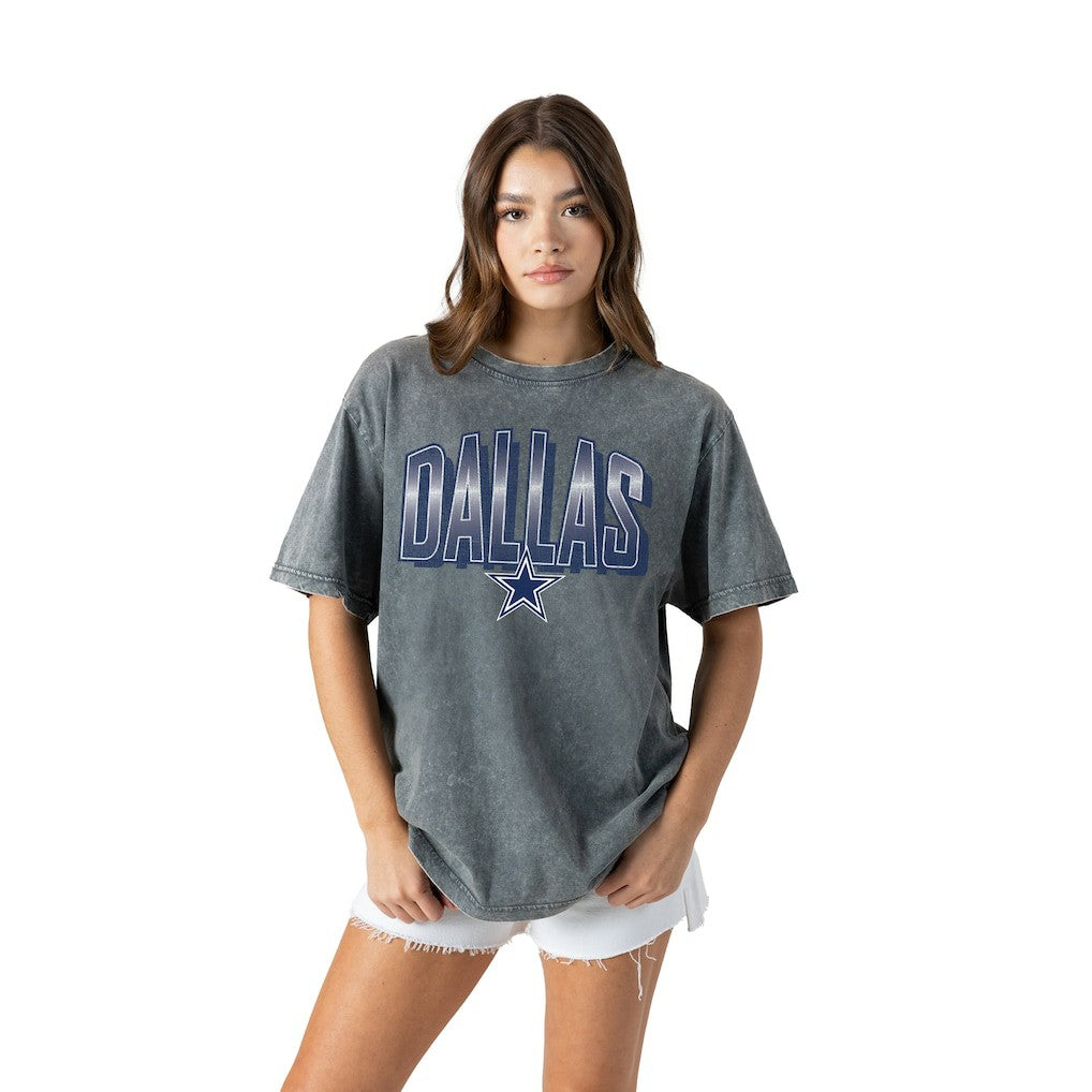Dallas Cowboys  Gameday Couture Women's Peak Performance Oversized Snow Wash T-Shirt