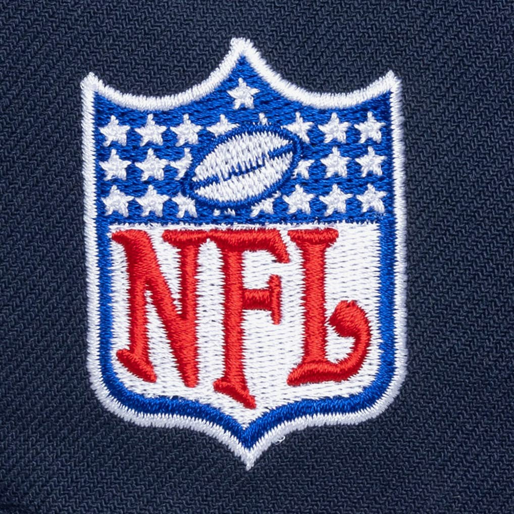 Dallas Cowboys Mitchell & Ness Legendary Home Snapback Hat
