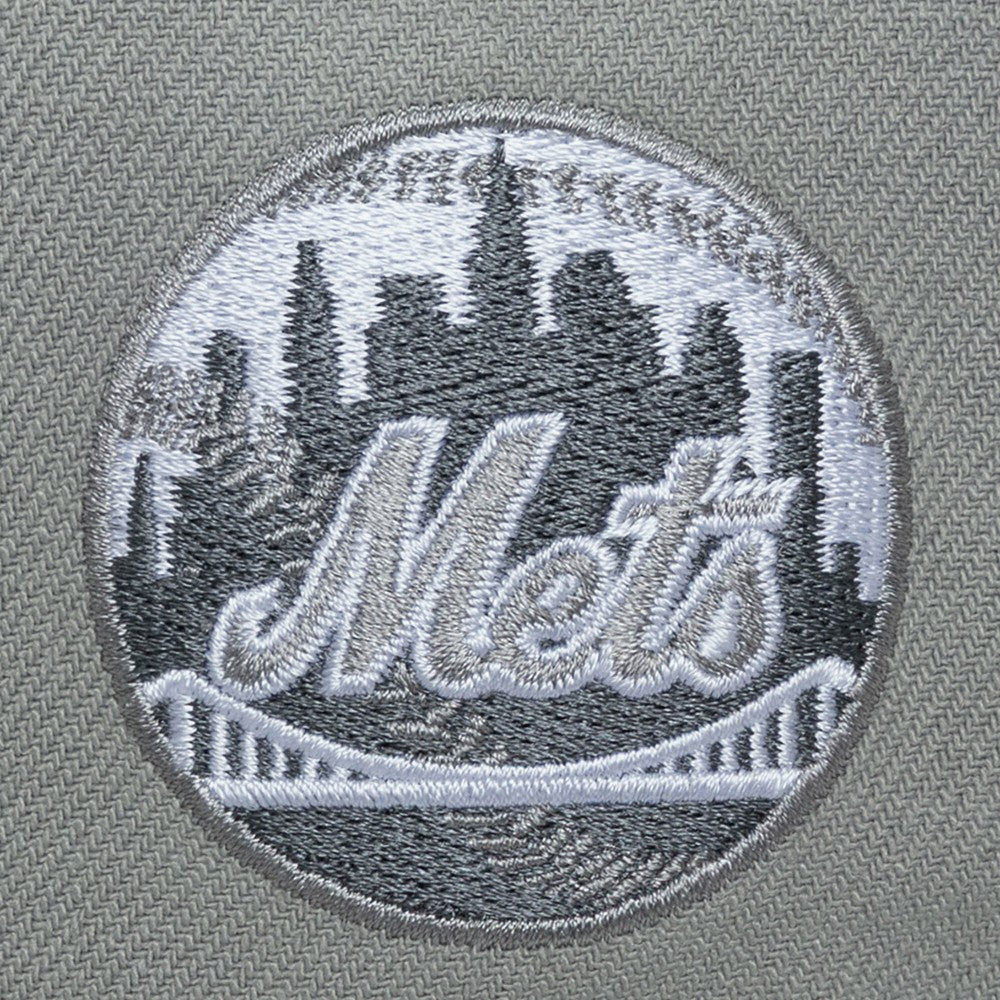 New York Mets Mitchell & Ness Thunderstorm Head Coach Pro-Crown Adjustable Hat | MLB US